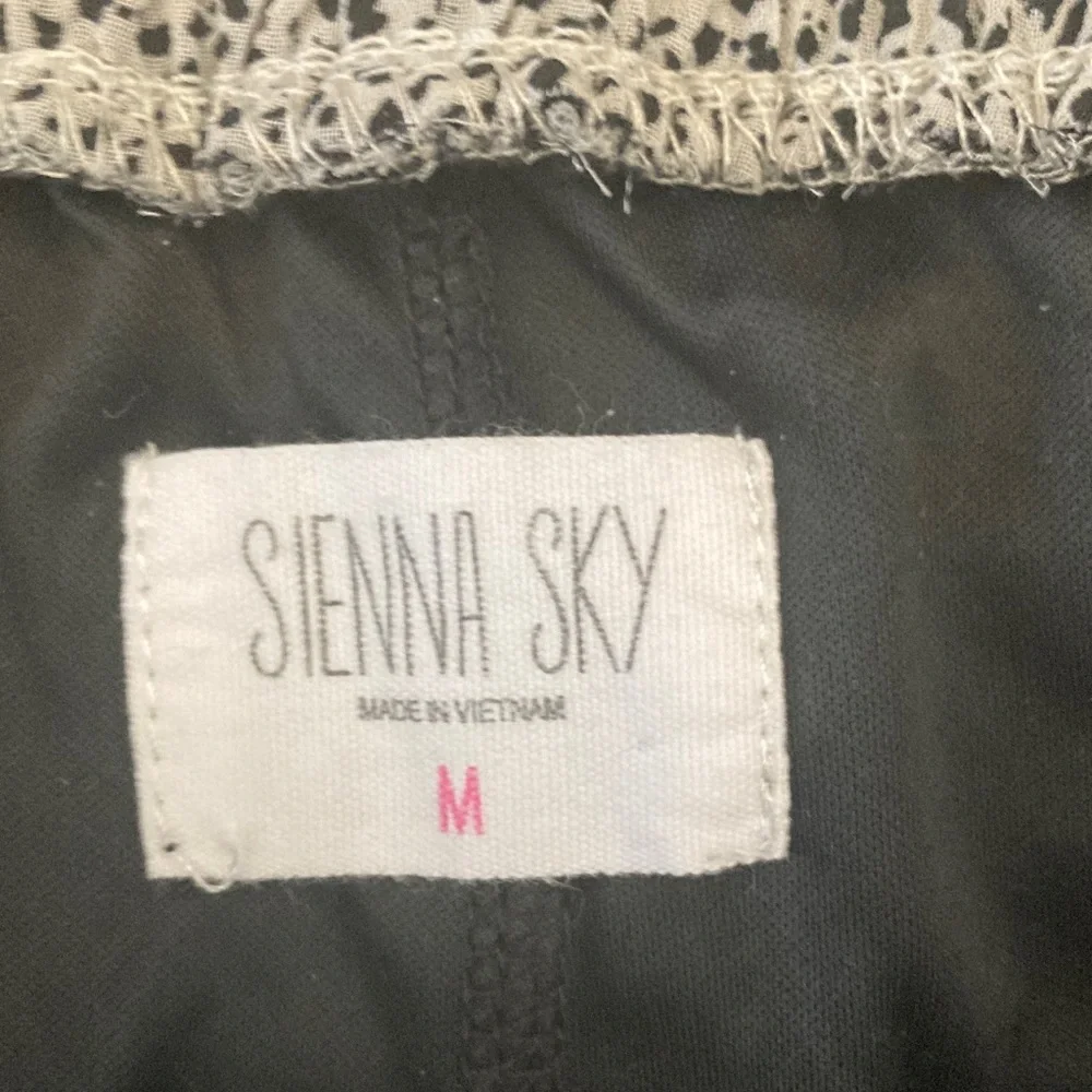 Sienna Sky leopard print skirt - Picture 3 of 5